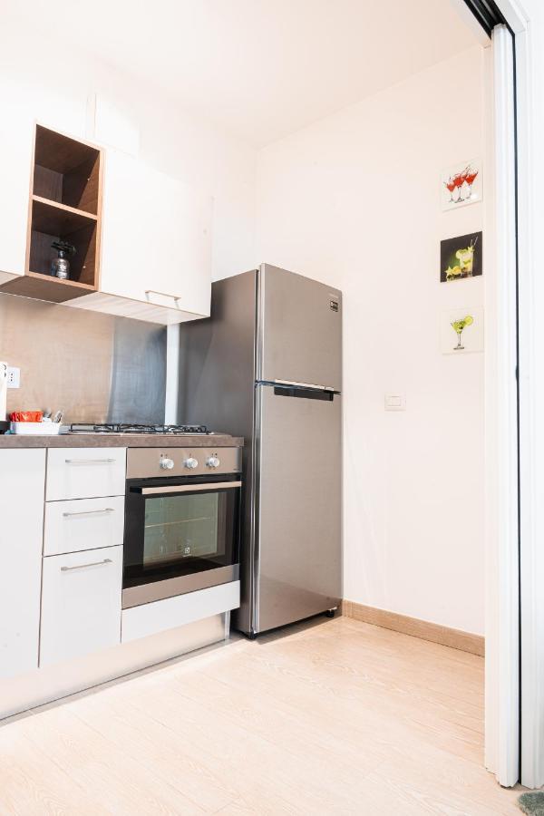 Apulialux - Elegant Apartment Con Netflix Bari Exterior foto