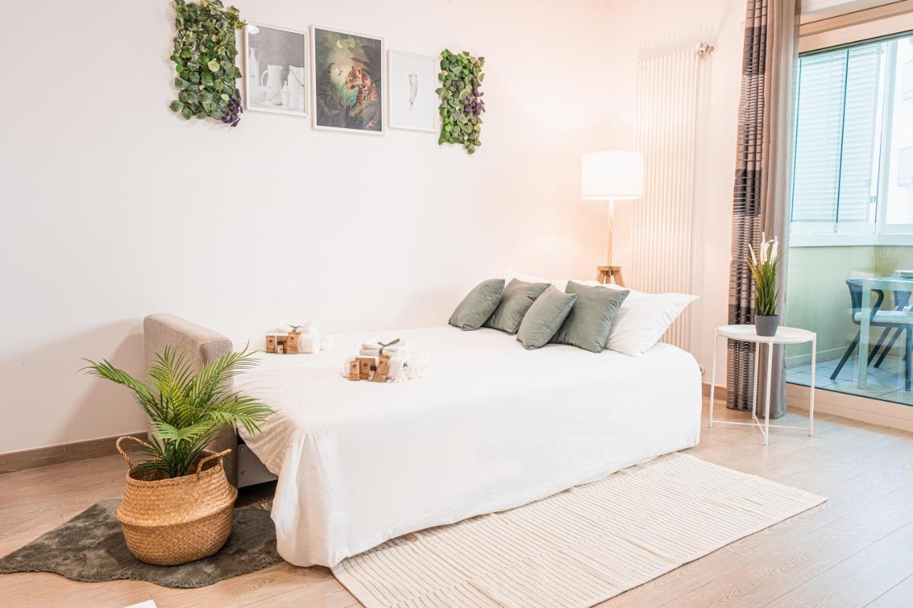 Apulialux - Elegant Apartment Con Netflix Bari Exterior foto